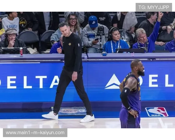 雷迪克偏重进攻忽视防守 湖人防守效率联盟中下游 雷迪克偏重进攻忽视防守 湖人防守效率联盟中下游